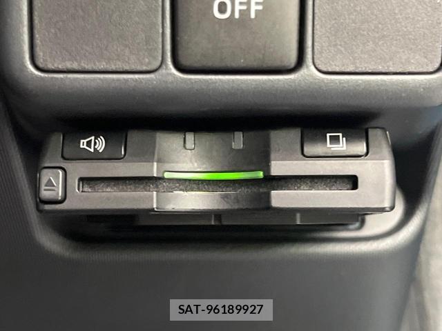 Toyota AQUA 2013-06 8855117-5