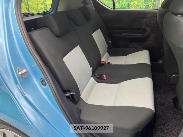 Toyota AQUA 2013-06 8855117-9