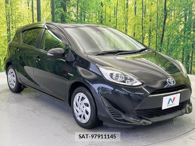 Toyota AQUA 2017-09 8855118-16