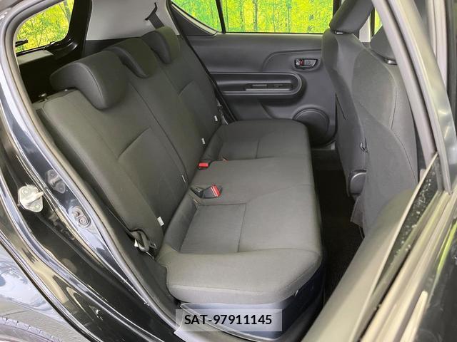 Toyota AQUA 2017-09 8855118-9