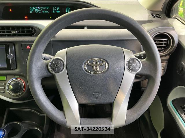 Toyota AQUA 2012-10 8855183-12