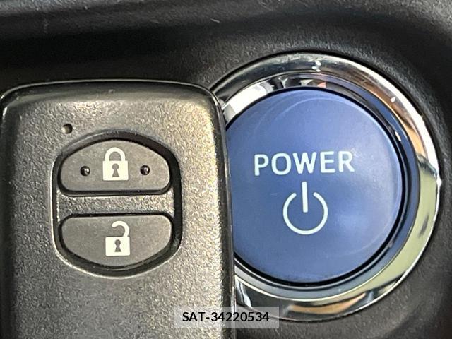 Toyota AQUA 2012-10 8855183-4