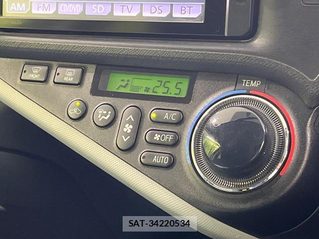 Toyota AQUA 2012-10 8855183-6