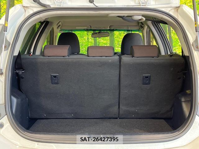 Toyota AQUA 2012-03 8855197-11