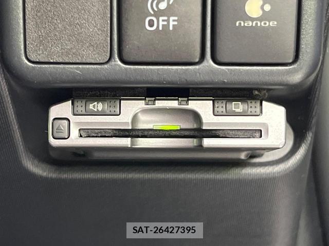 Toyota AQUA 2012-03 8855197-4