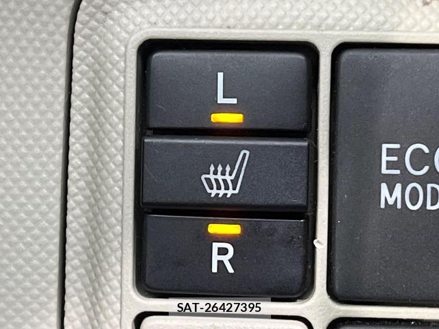 Toyota AQUA 2012-03 8855197-5