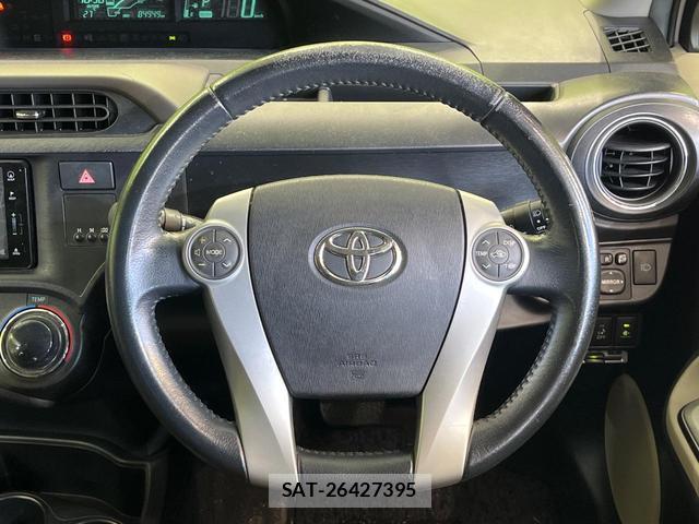 Toyota AQUA 2012-03 8855197-7