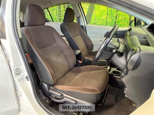 Toyota AQUA 2012-03 8855197-9