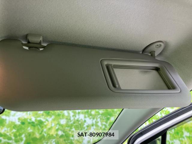 Toyota AQUA 2013-08 8855211-17