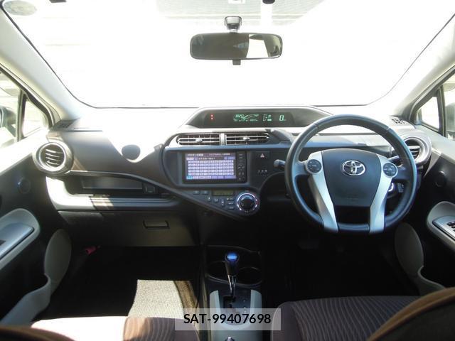 Toyota AQUA 2012-04 8855222-14