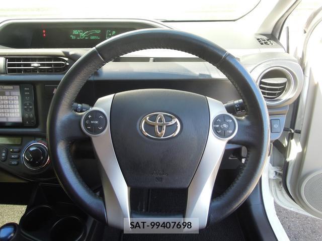 Toyota AQUA 2012-04 8855222-15