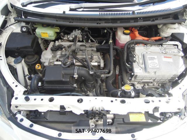 Toyota AQUA 2012-04 8855222-16
