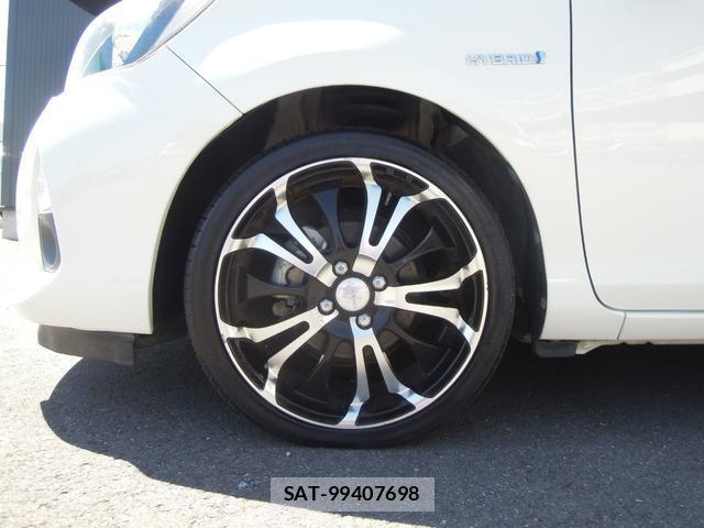 Toyota AQUA 2012-04 8855222-18