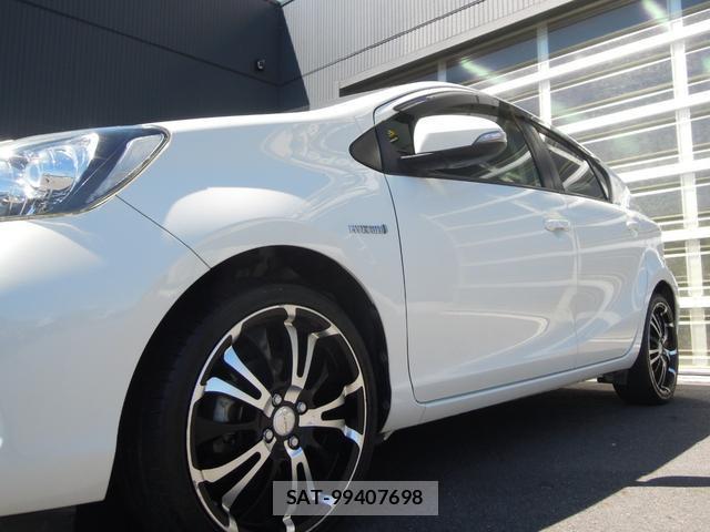 Toyota AQUA 2012-04 8855222-6
