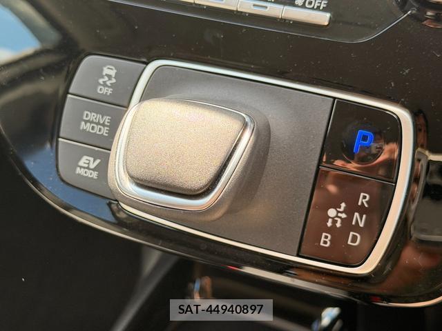 Toyota AQUA 2025-05 8855225-10
