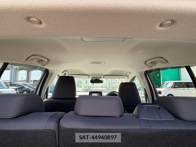 Toyota AQUA 2025-05 8855225-11