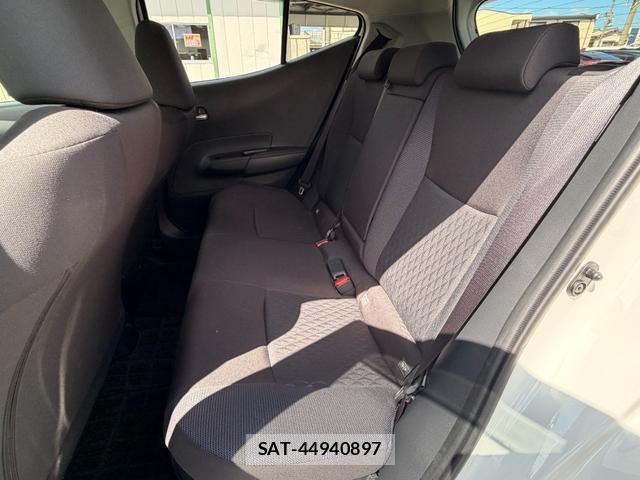 Toyota AQUA 2025-05 8855225-13