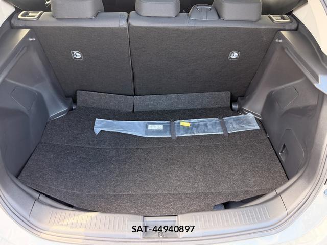 Toyota AQUA 2025-05 8855225-17