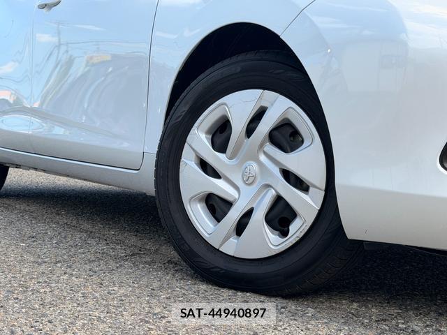 Toyota AQUA 2025-05 8855225-18