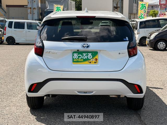 Toyota AQUA 2025-05 8855225-2