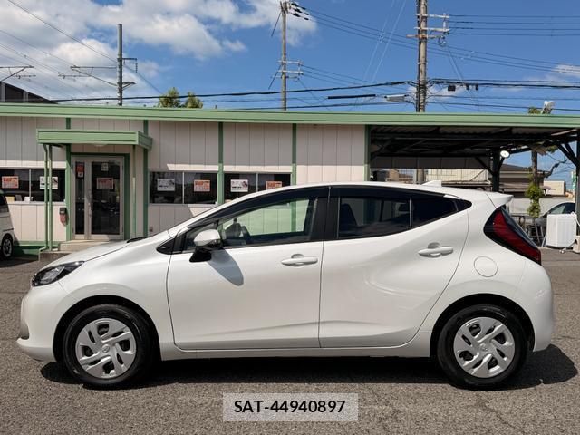 Toyota AQUA 2025-05 8855225-4