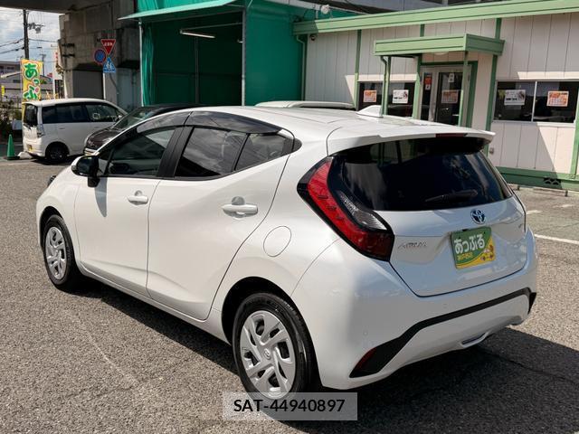 Toyota AQUA 2025-05 8855225-8