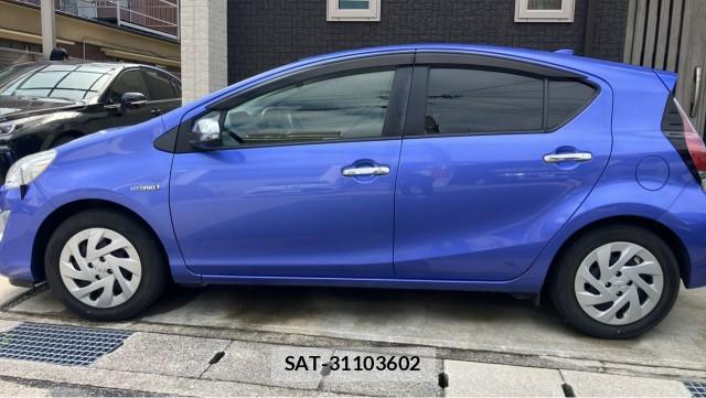Toyota AQUA 2016-12 8855373-10