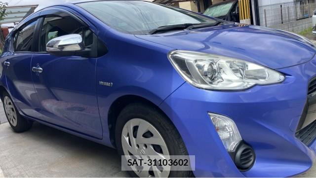 Toyota AQUA 2016-12 8855373-11