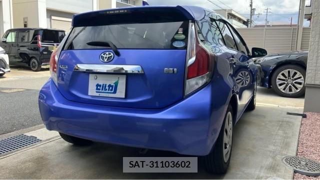 Toyota AQUA 2016-12 8855373-12