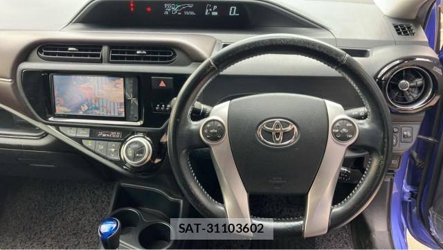 Toyota AQUA 2016-12 8855373-16