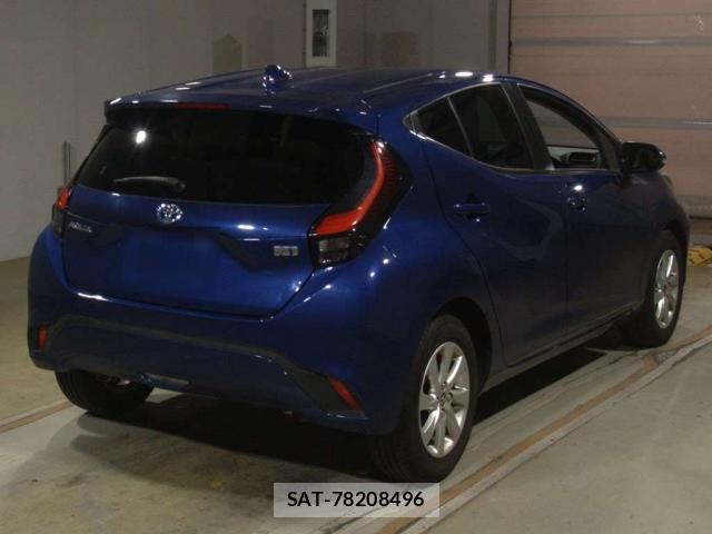 Toyota AQUA 2022-01 8855572-1
