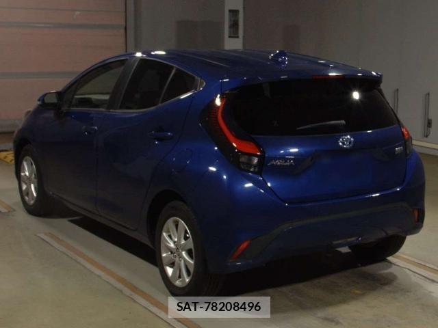 Toyota AQUA 2022-01 8855572-4