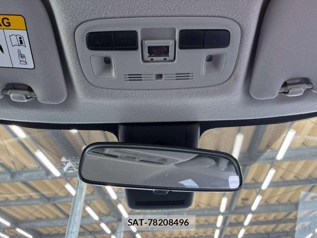 Toyota AQUA 2022-01 8855572-6