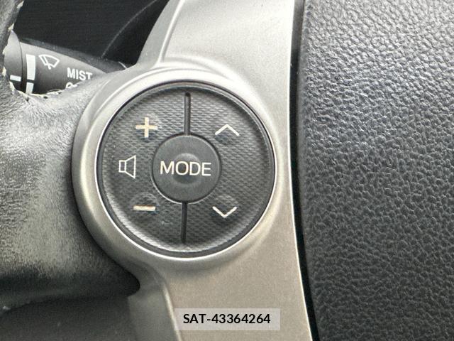Toyota AQUA 2015-08 8855634-15