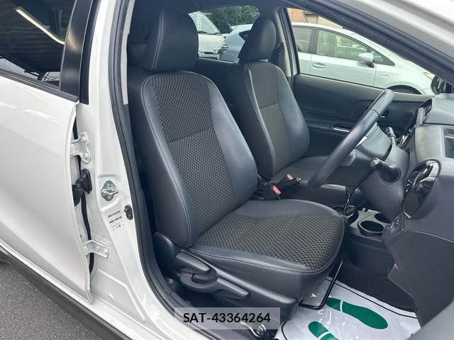 Toyota AQUA 2015-08 8855634-9