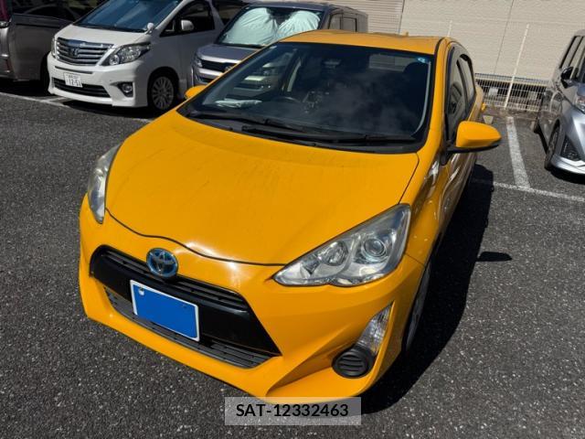 Toyota AQUA 2016-05 8855867-0