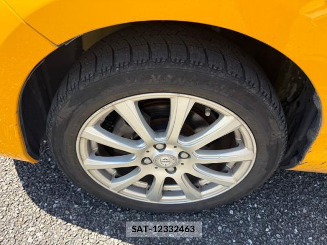 Toyota AQUA 2016-05 8855867-17