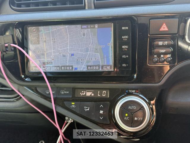 Toyota AQUA 2016-05 8855867-18