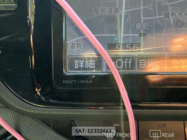 Toyota AQUA 2016-05 8855867-19