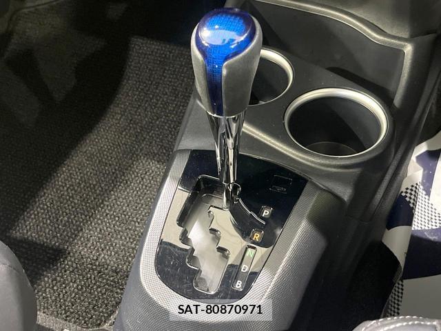 Toyota AQUA 2017-07 8855974-19