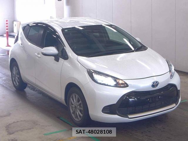Toyota AQUA 2024-11 8856282-0