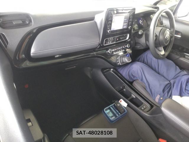 Toyota AQUA 2024-11 8856282-2