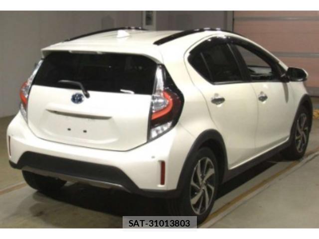 Toyota AQUA 2021-01 8856329-1