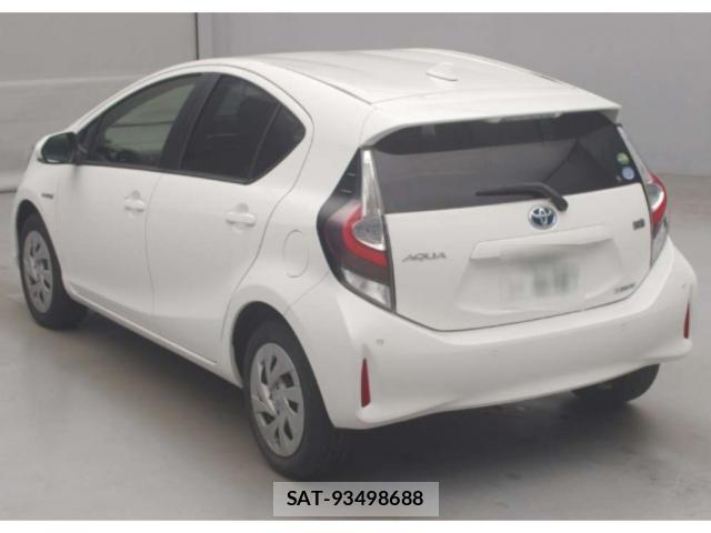 Toyota AQUA 2020-03 8856356-1