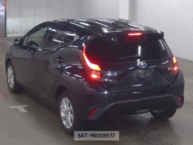 Toyota AQUA 2021-09 8856534-1