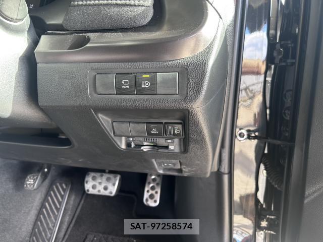 Toyota AQUA 2023-03 8856614-15