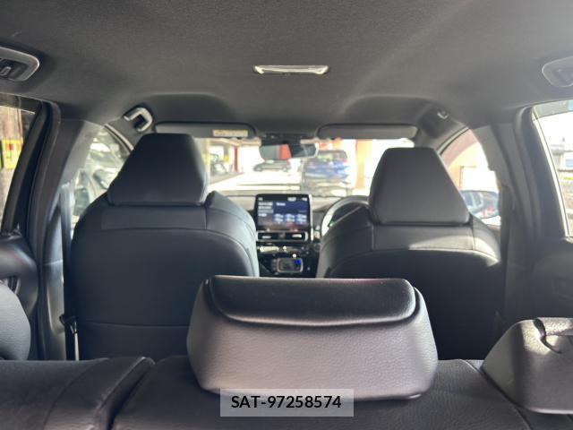 Toyota AQUA 2023-03 8856614-16