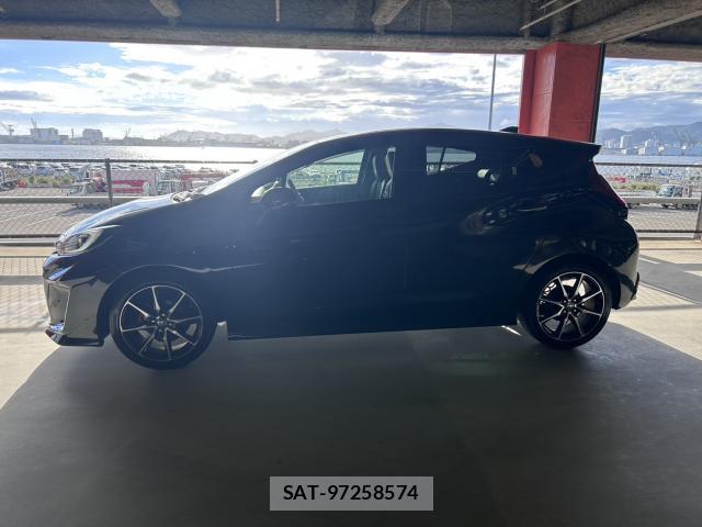 Toyota AQUA 2023-03 8856614-8