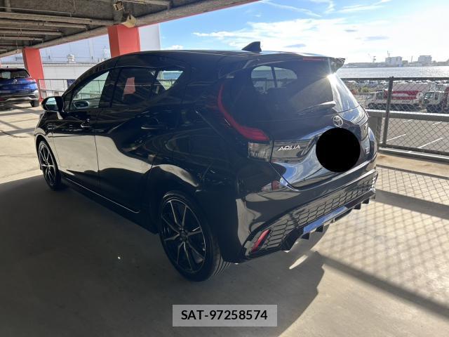 Toyota AQUA 2023-03 8856614-9