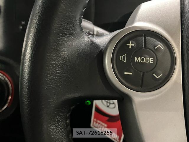 Toyota AQUA 2013-10 8856709-14